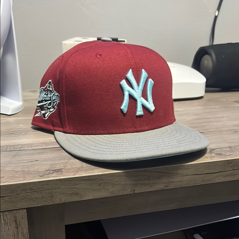 New Era Red and Gray Cap Yankess
